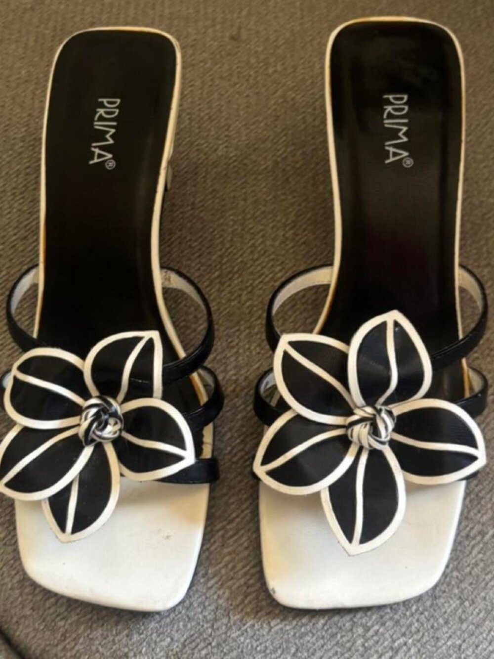PrimaDonna Women's White Courts